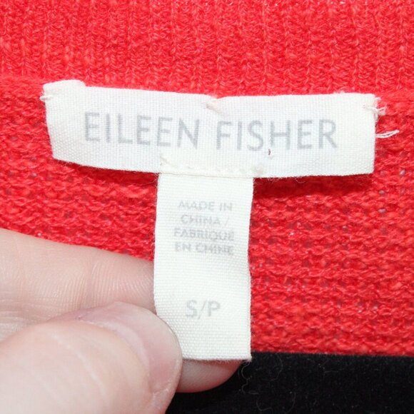 Eileen Fisher Size Small Organic Linen Blend Size Small Red Long Sleeve V neck - Picture 2 of 3